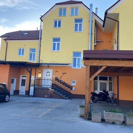 Apartma Rogatec Exteriér fotografie